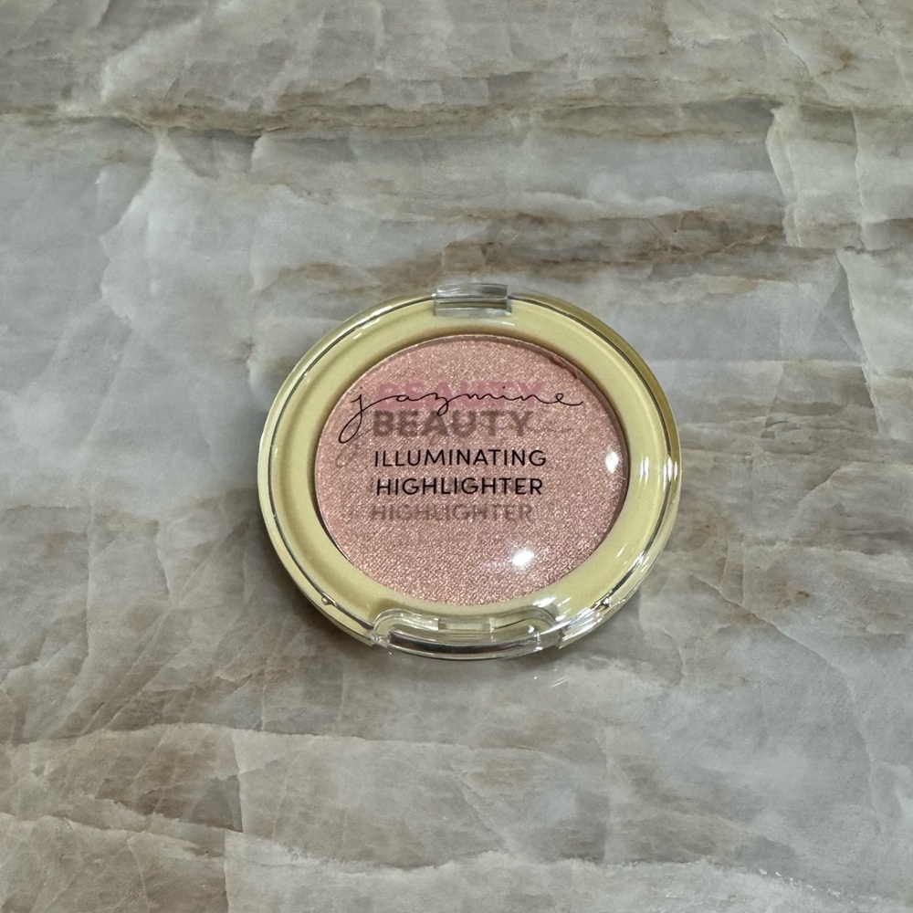 Jazmine Beauty Illuminating Highlighter